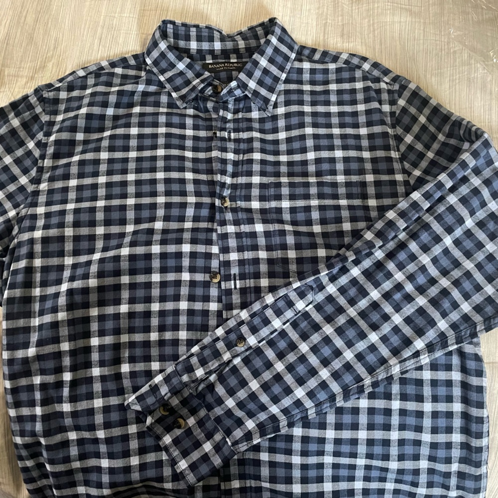 Banana Republic Luxe Flannel Camden Fit Shirt Mens Medium Blue Plaid